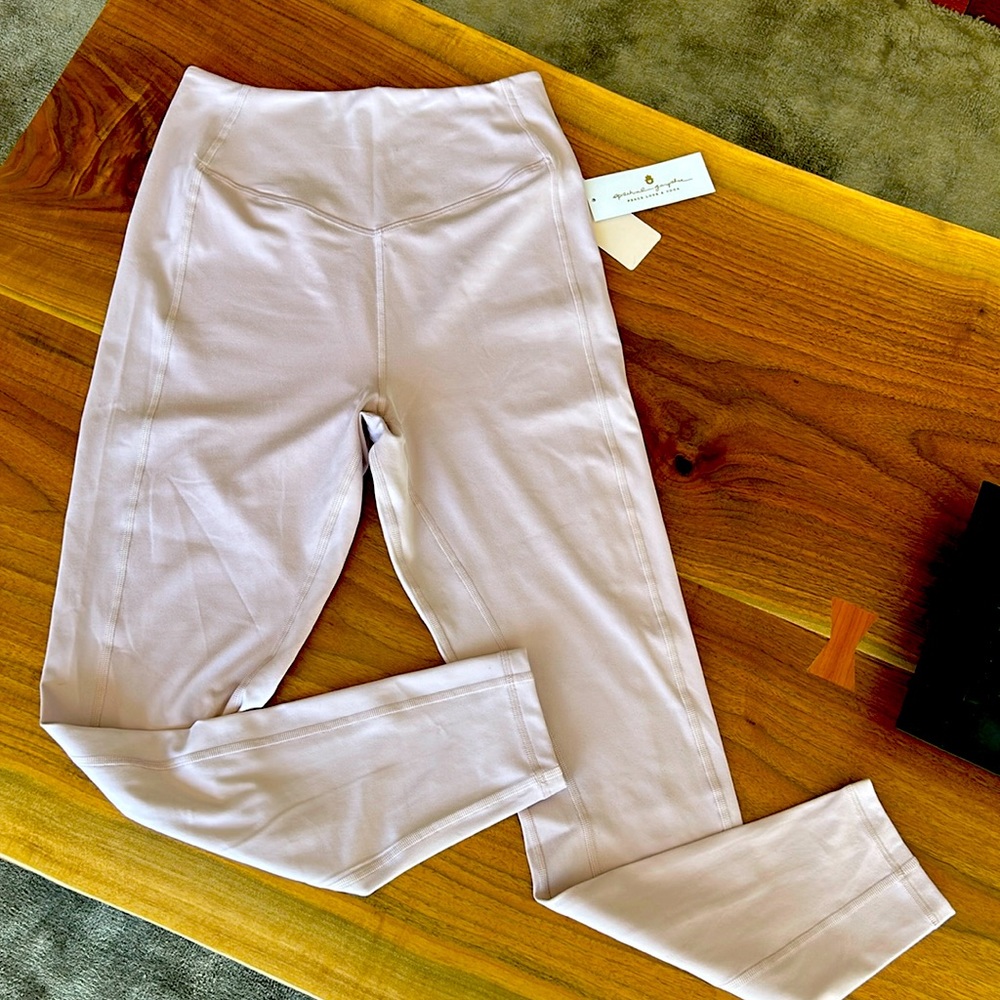 NWT Spirtual Gangster Leggings.  Size Large.